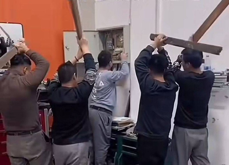 蓄势待发了 #电工￼￼