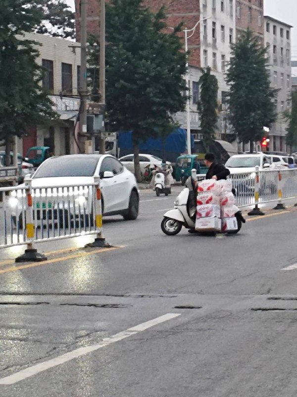 吃饱能跟泰罗过过招吃饱能跟泰罗过过招