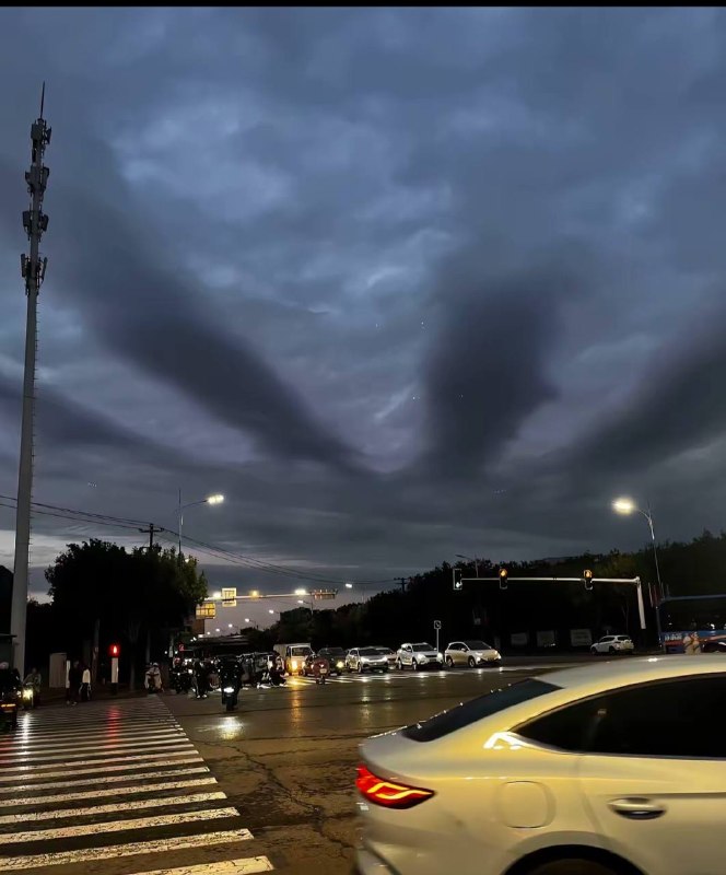 接我一掌 #奇异天象￼￼