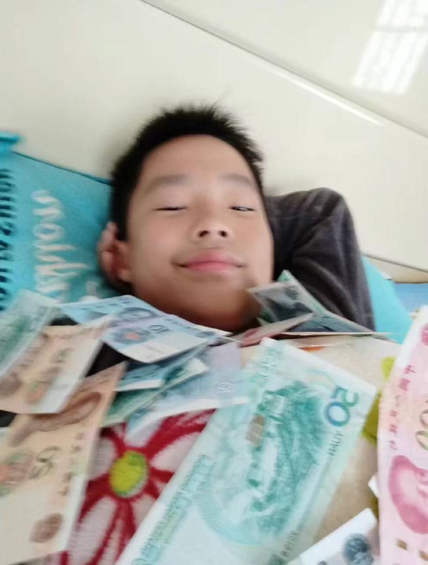 男人的底气永远来自于实力和人民币 不是你那不值钱的社会气息￼￼