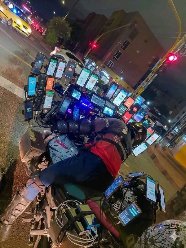 #外卖小哥￼￼