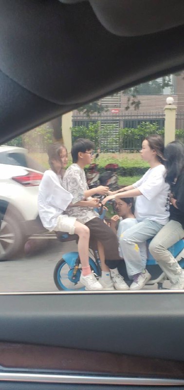 小单车挣你2块真不容易