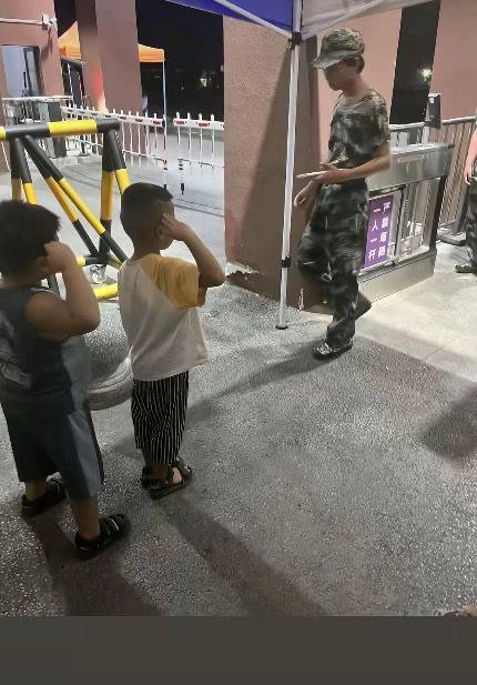 路边的野佛不能拜