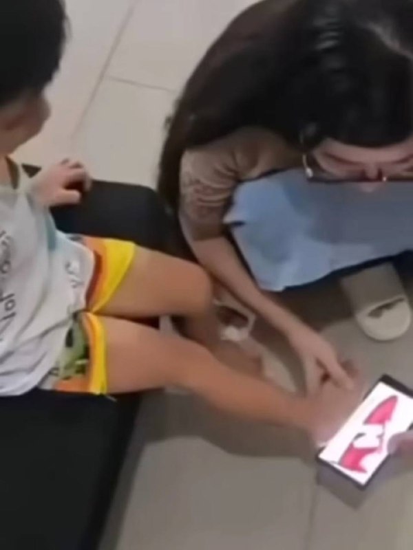 可惜，脚买小了可惜，脚买小了
