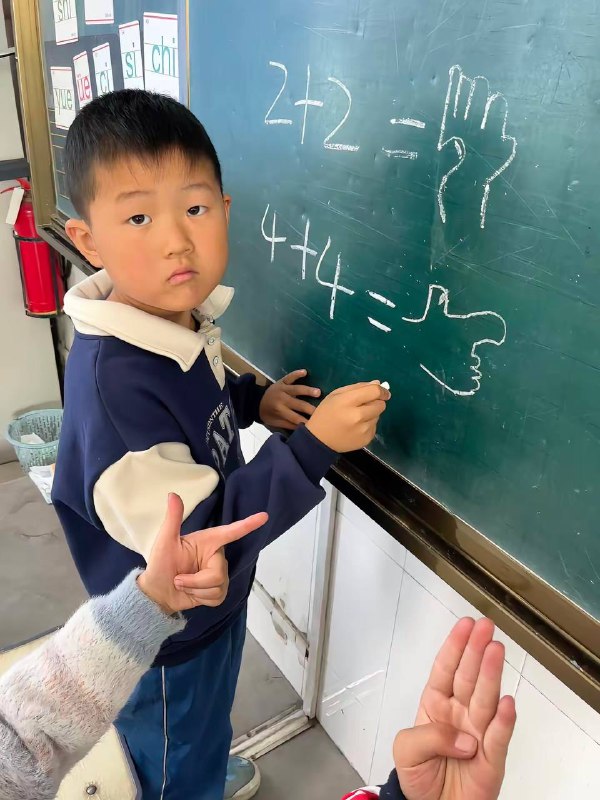 数学好不好不知道，美术最起码及格