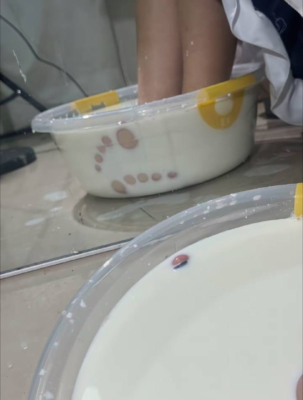 牛奶泡脚