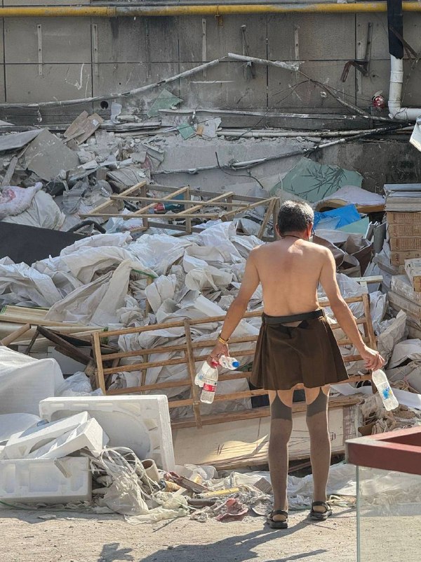 慢慢的，心里竟生出别般滋味慢慢的，心里竟生出别般滋味