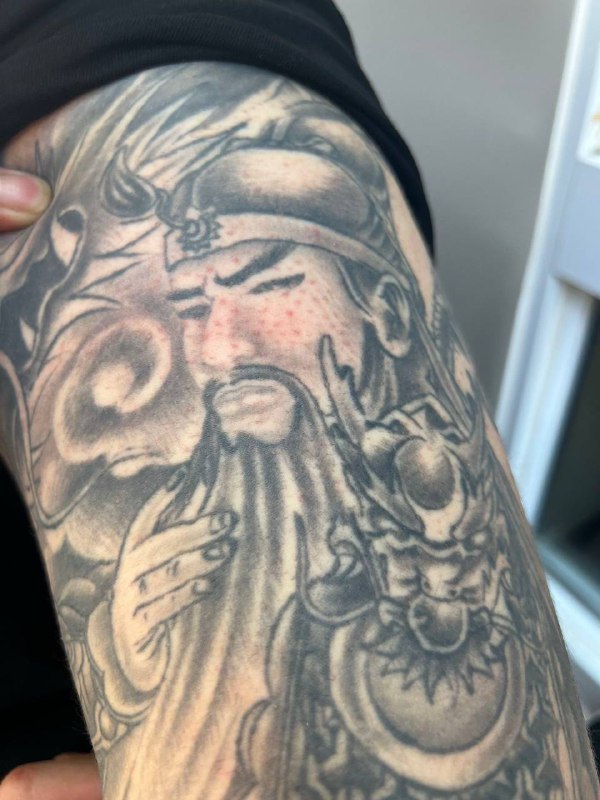 #传统纹身 起豆了￼￼