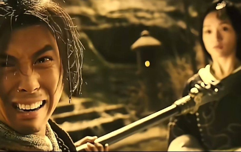 大家好，我是叶师傅，我本来只是想着证明这人是妖怪，我一个力劈华山下去，她躲都不躲，连他肩膀皮都没破，我突然想起来