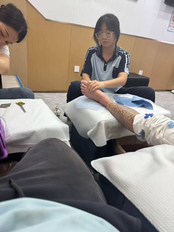 岗前培训 #洗脚按摩￼￼