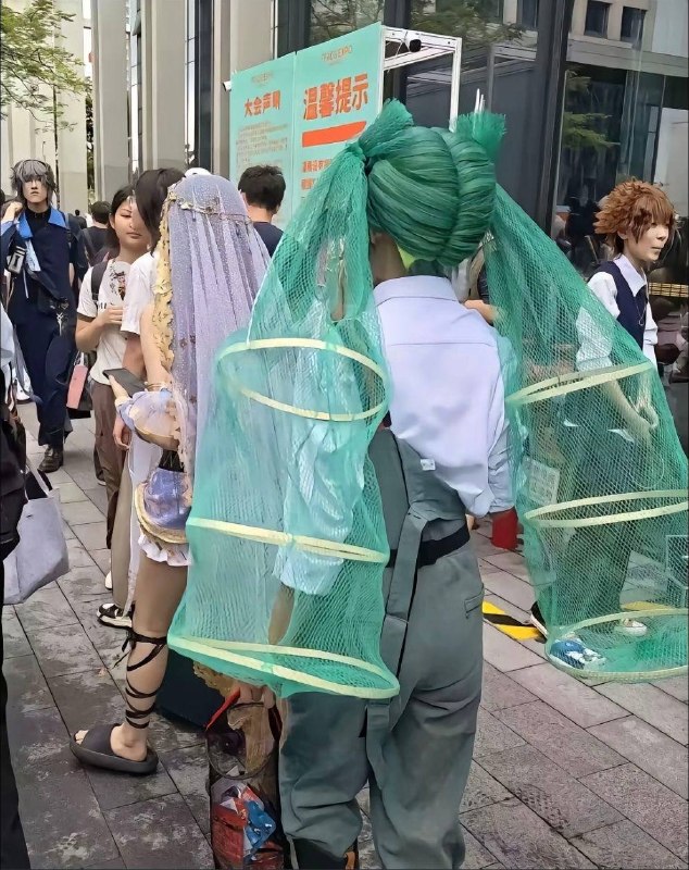 #初音未来 #抽象￼￼
