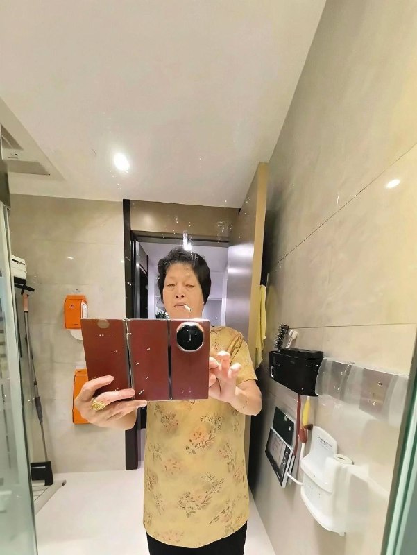 三年风雨三年情，你用折叠你也行