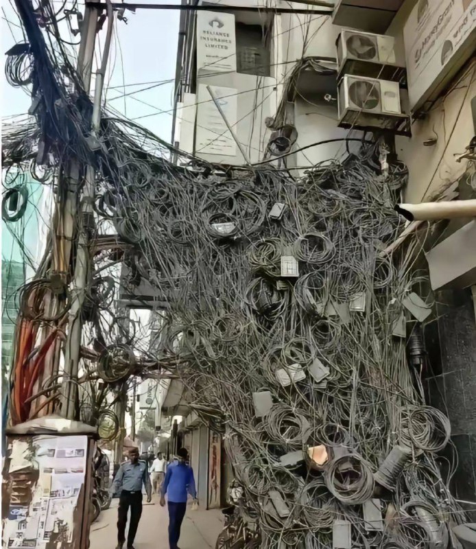 电路缭乱 只佩服印度电工